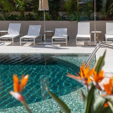 Aqua Promenade & 4sup Hotel
