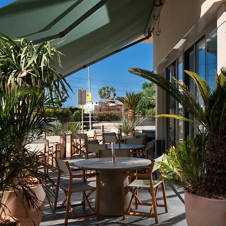 Aqua Promenade & 4sup Ξενοδοχείο 4*