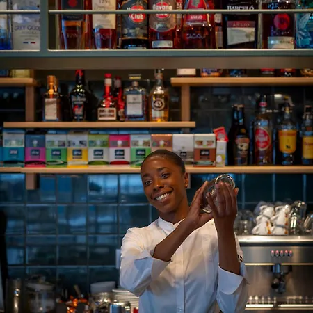 Aqua Promenade & 4sup 4*