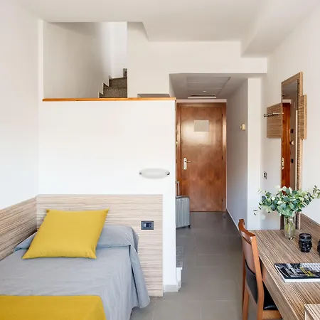 Aqua Promenade & 4sup 4*