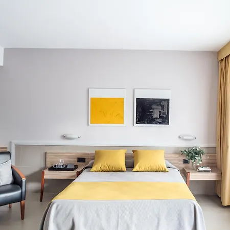 Aqua Promenade & 4sup 4*